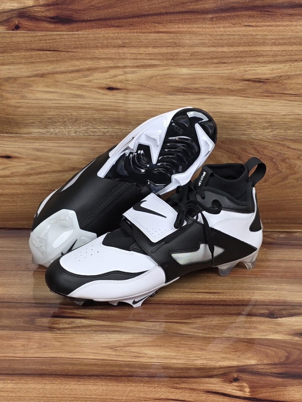 Nike Diamond Turf DT 93 TD Football Cleats White Black Silver HF5298-101 Size 15